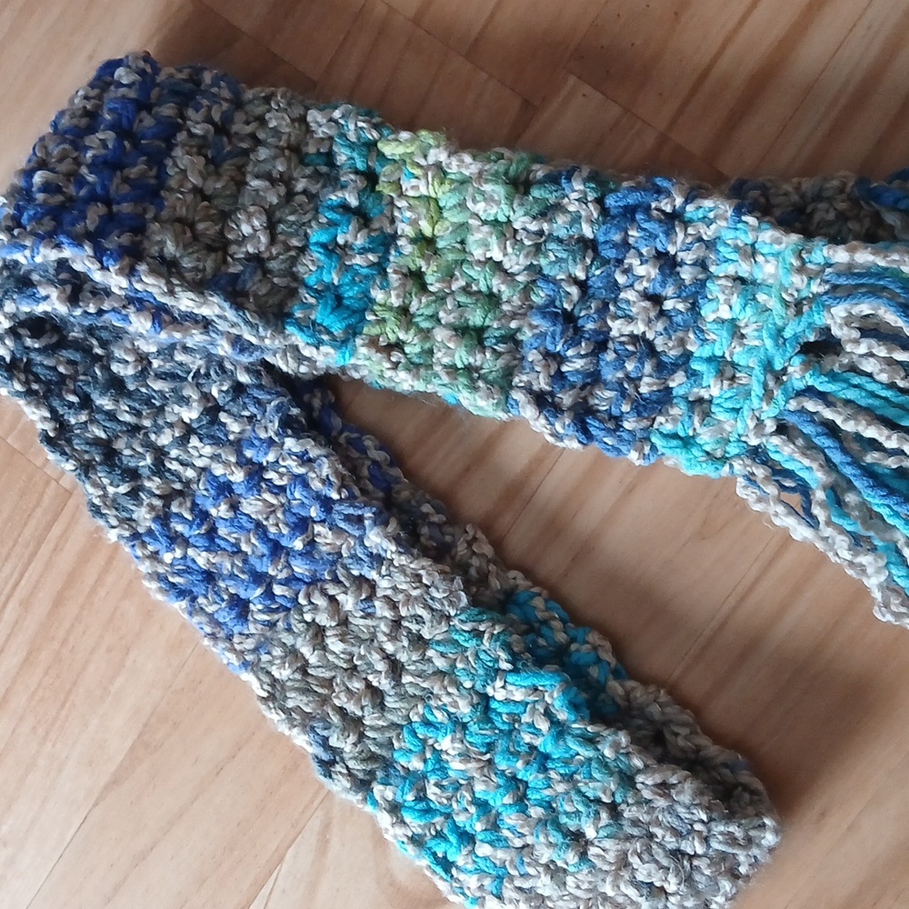 Multicolor handmade scarf